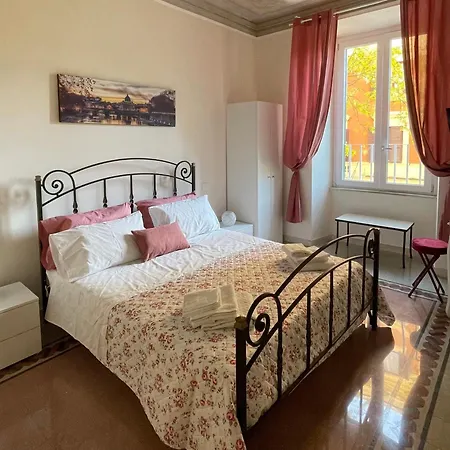 Domus Claudia San Giovanni شقة *